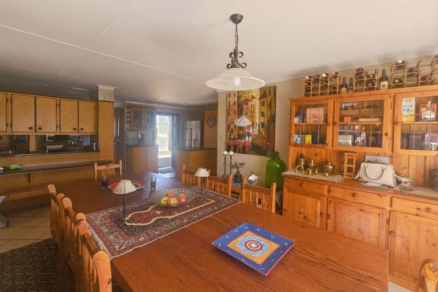 5 Bedroom Property for Sale in Ladybrand Free State